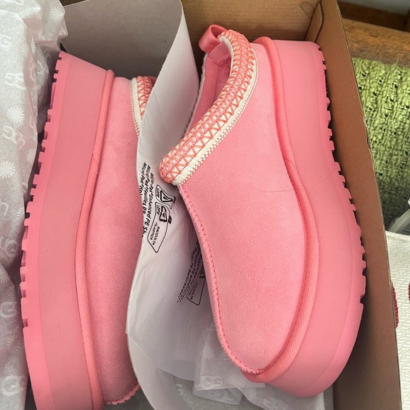 Pink Valentine’s Day Uggs ! Straight from Uggs ! - Picture 3 of 8